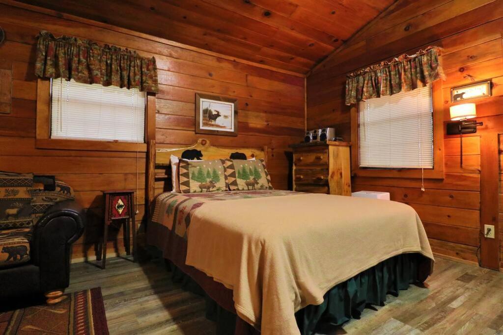 Alpine Mountain Sweetheart Cabin Jacuzzi #6 Helen Dış mekan fotoğraf